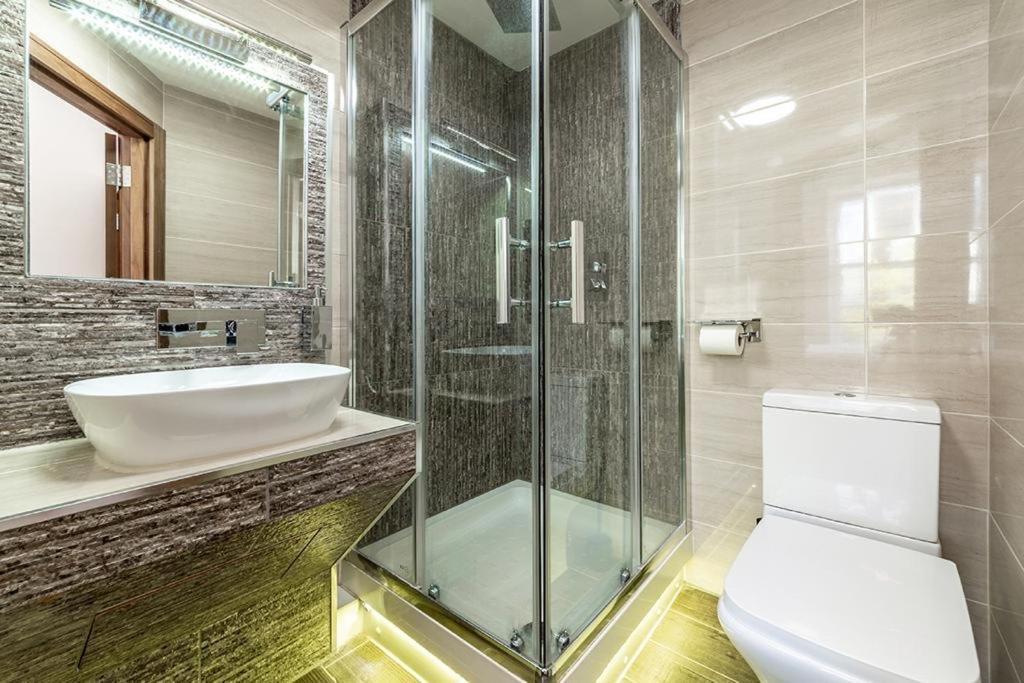 205 Earls Court Rooms London Bagian luar foto