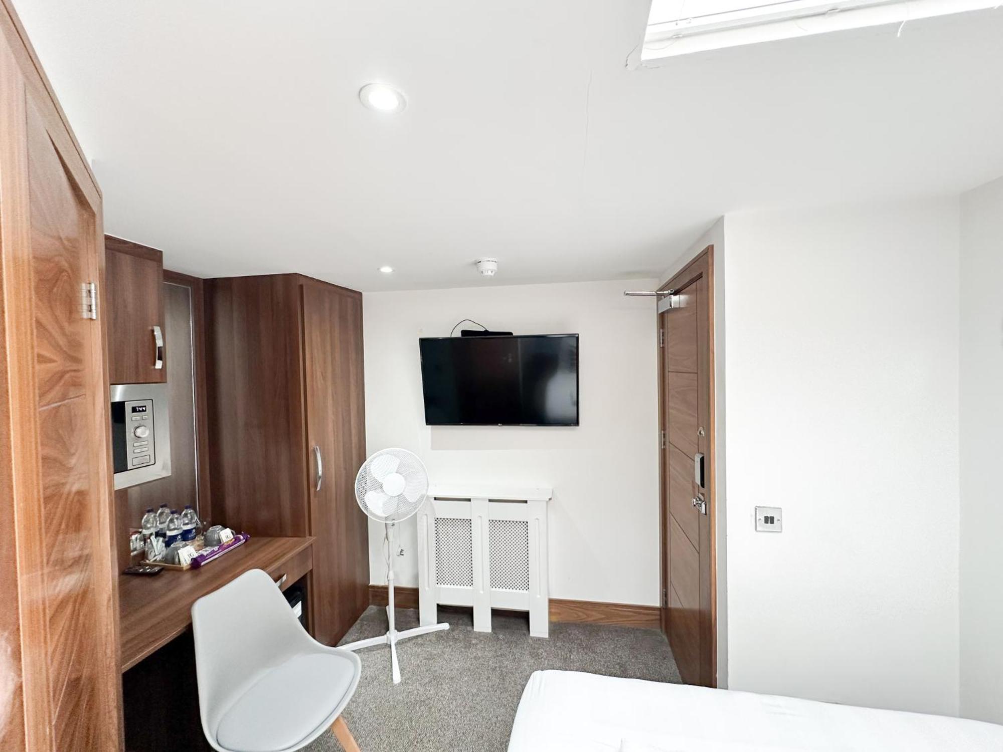 205 Earls Court Rooms London Bagian luar foto